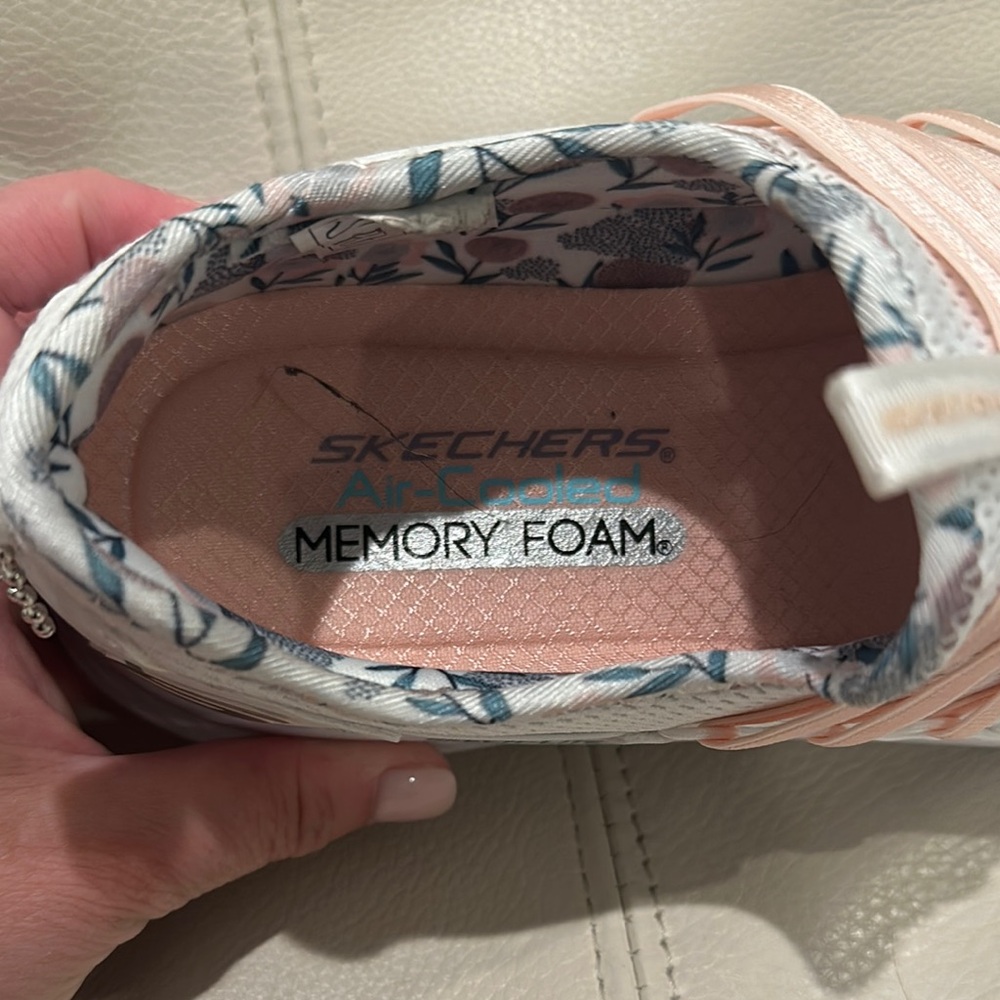 Skechers Women's White and Pink Sneakers - Picture 3 of 4